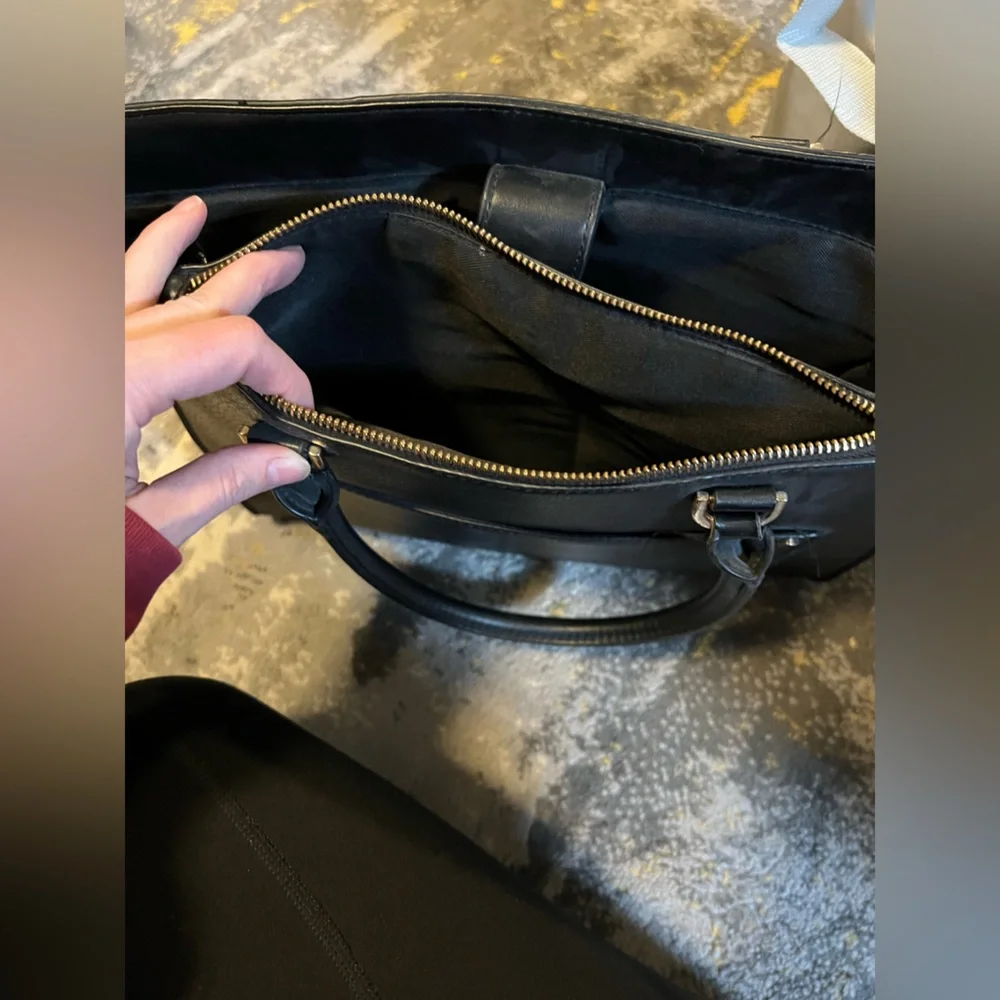 Elegant a new day Black Leather Bag